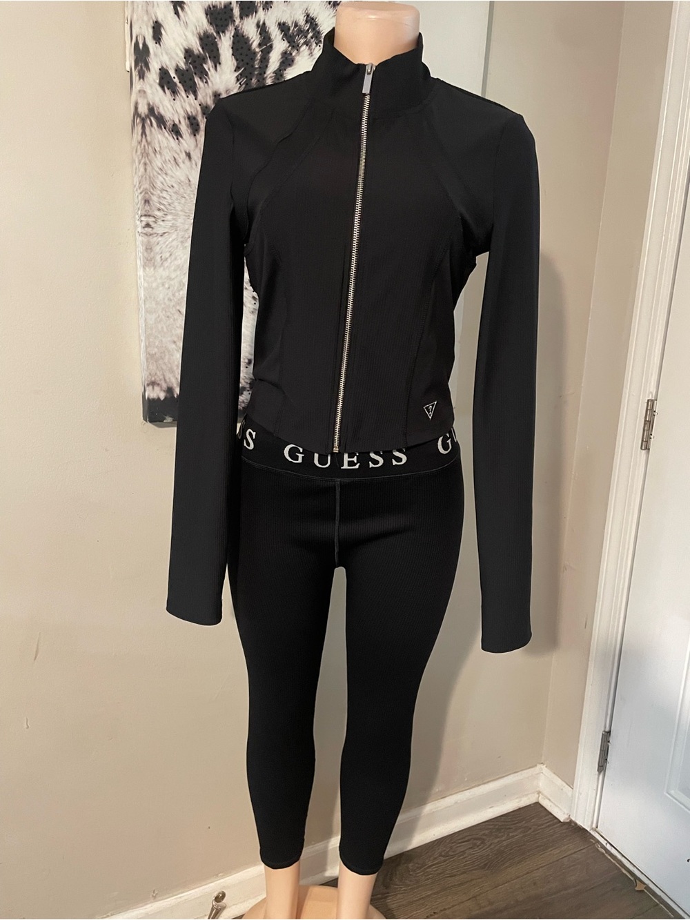 GUESS Black Zip-Front Ribbed Active Athletic Jacket & Leggings Set outfit Medium